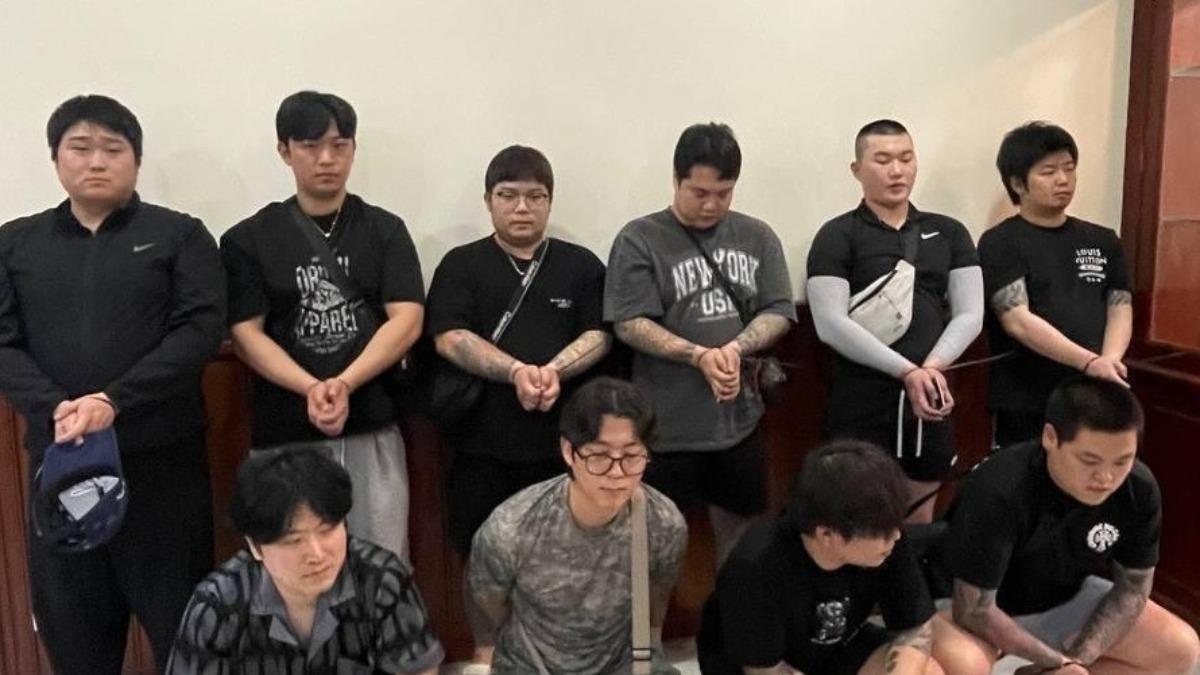 柬埔寨當局15日宣布破獲多個詐騙犯罪集團、逮捕超過3400名涉案嫌犯。(圖/翻攝自柬中時報)