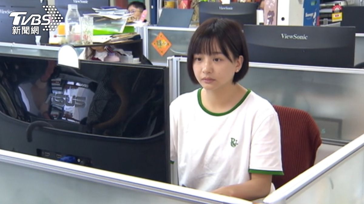 Esther為了孩子學區考量遷戶籍,卻得多付一筆非自住房屋的稅率費用。(圖/TVBS)