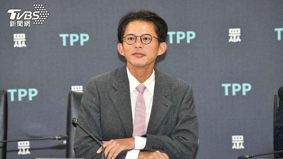 民眾黨主席黃國昌出新書《向光前行》。（資料圖／胡瑞麒攝）
