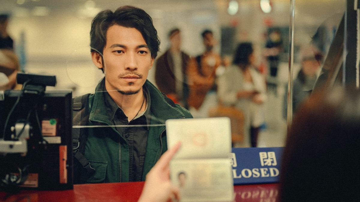 《The Outlaw Doctor 化外之醫》連炳發。(圖/公視、中華電信、瀚草文創提供)
