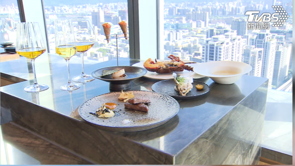 鐵板料理夯,饗賓旗下旨醞鐵板料理推秋冬菜單。(圖/TVBS)