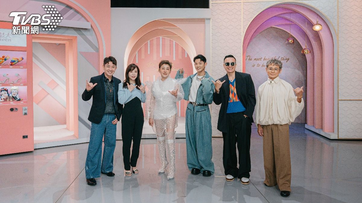 「藍教頭說紅毯」講評陣容。(圖/TVBS)