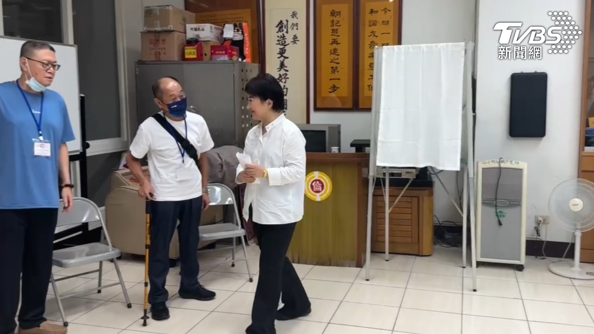 盧秀燕露出微笑。(圖/陳祁攝)