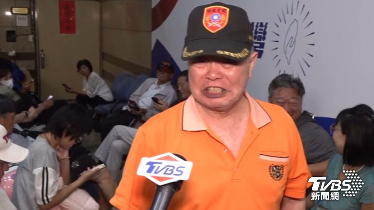 老黨員哽咽（圖／TVBS資料畫面）