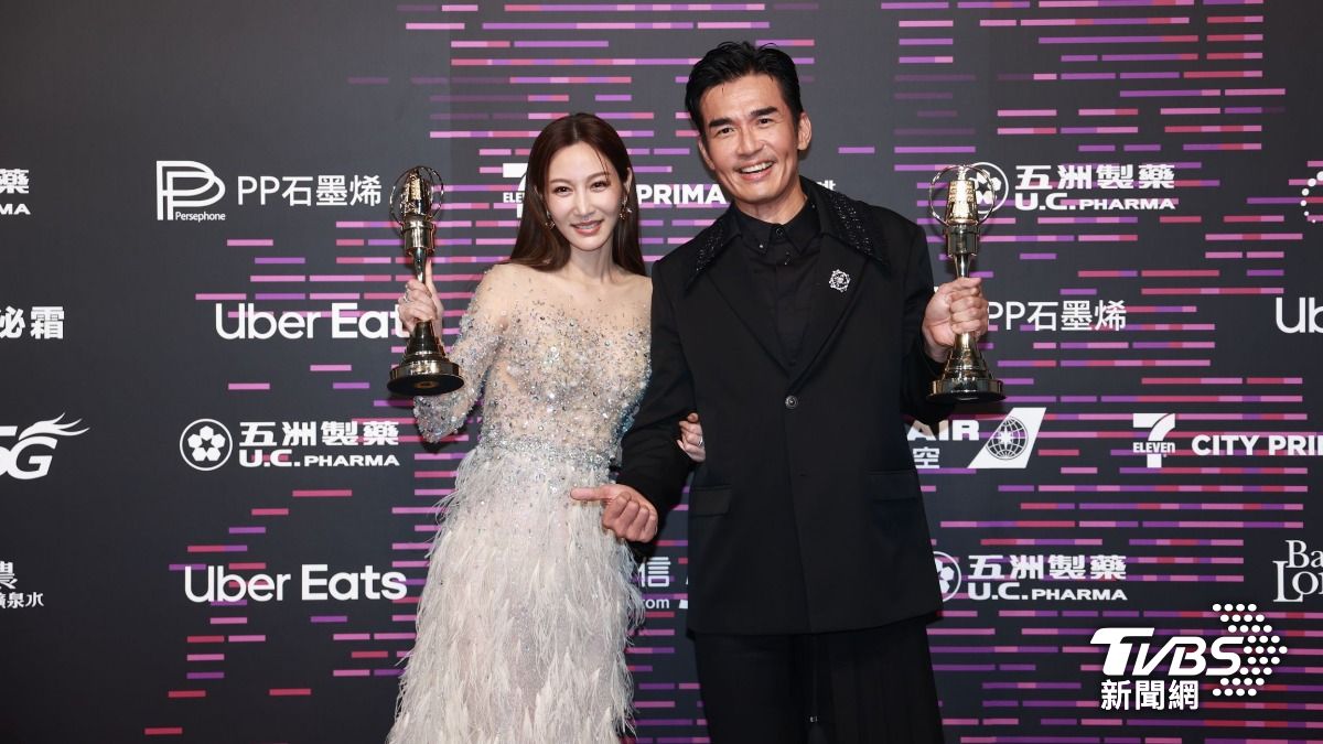 楊一展與曾莞婷分別獲得金鐘獎戲劇節目男配角獎、女配角獎。(圖/TVBS娛樂組攝)