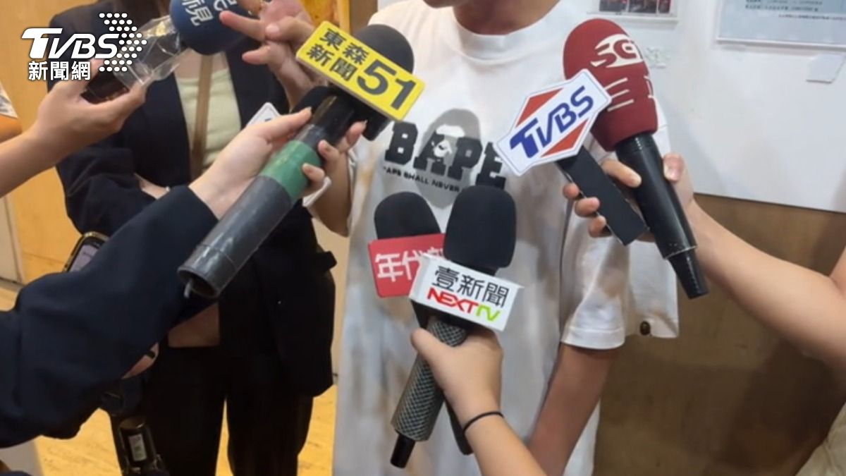 韓籍男控住商旅遭陌生男親吻，商旅業者稱已退款幫支付萬元房費。（圖／TVBS）
