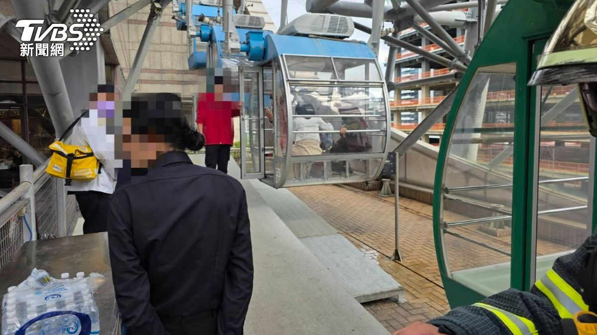 嚇死!美麗華摩天輪突故障…30人受困車廂超過40分鐘