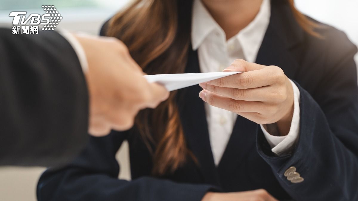 主計總處公布8月平均薪資破6萬 網友酸「只領三萬」引熱議