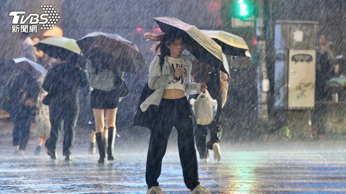 天氣/變天急降溫!今探15度「這天雨最猛」 轉晴時間曝