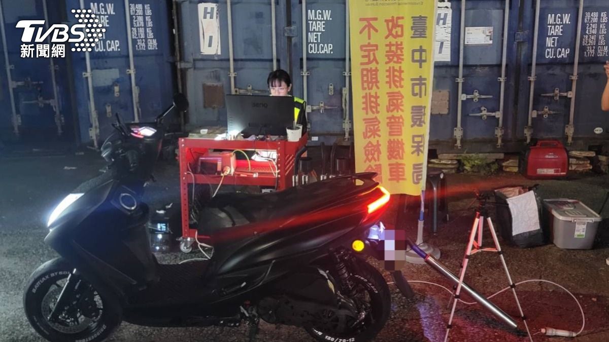 豐原分局指出,同時段還舉發7件青少年無照駕駛、闖紅燈10件、酒後駕車4件4人。(圖/TVBS)