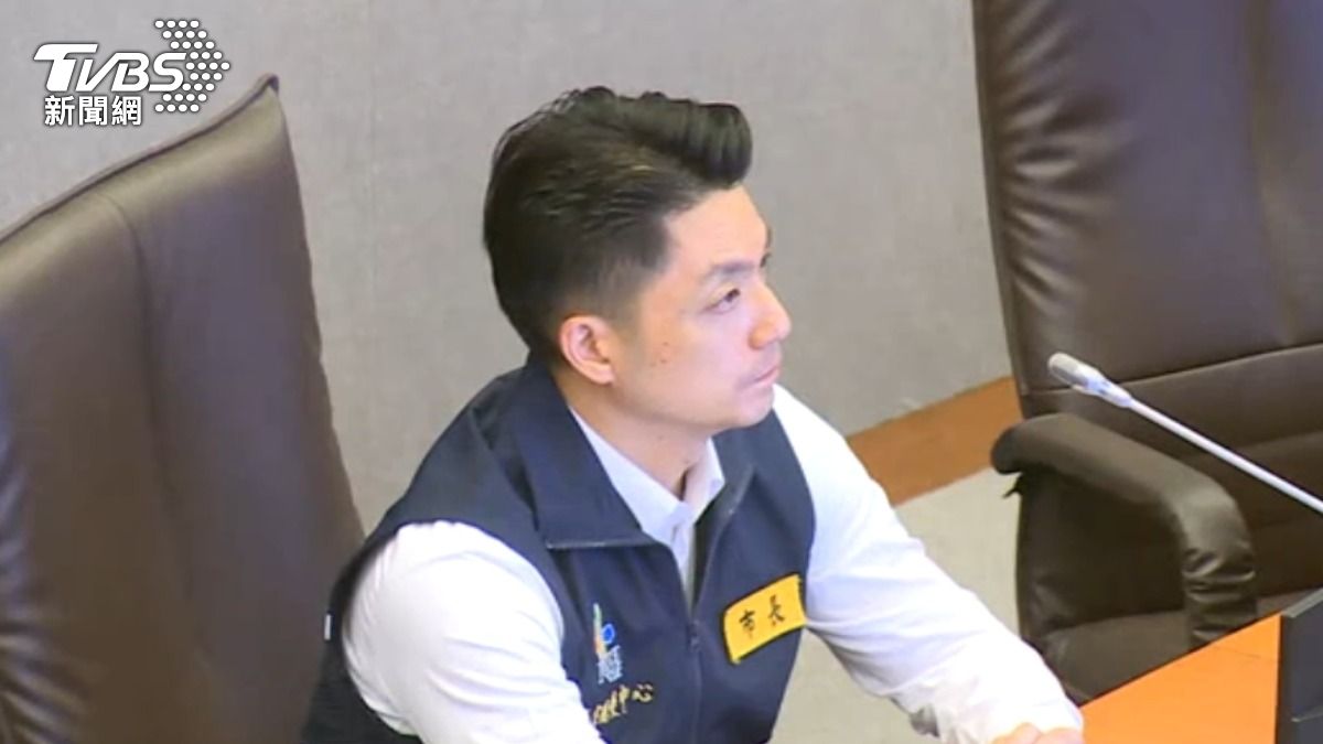 台北市長蔣萬安,20號晚間赴災變中心主持會議。(圖/TVBS)