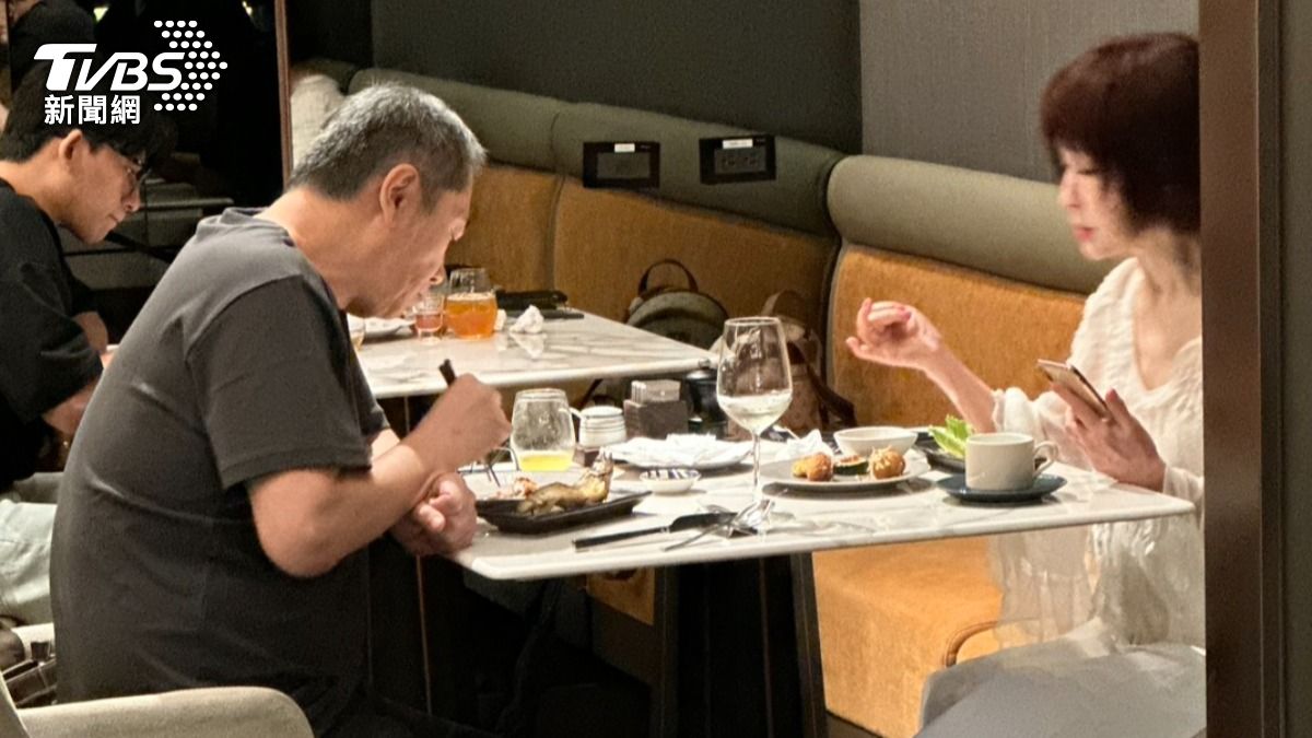 獨家直擊/離婚46年!76歲潘迎紫揪帥大叔約會被拍 私下真實面曝光