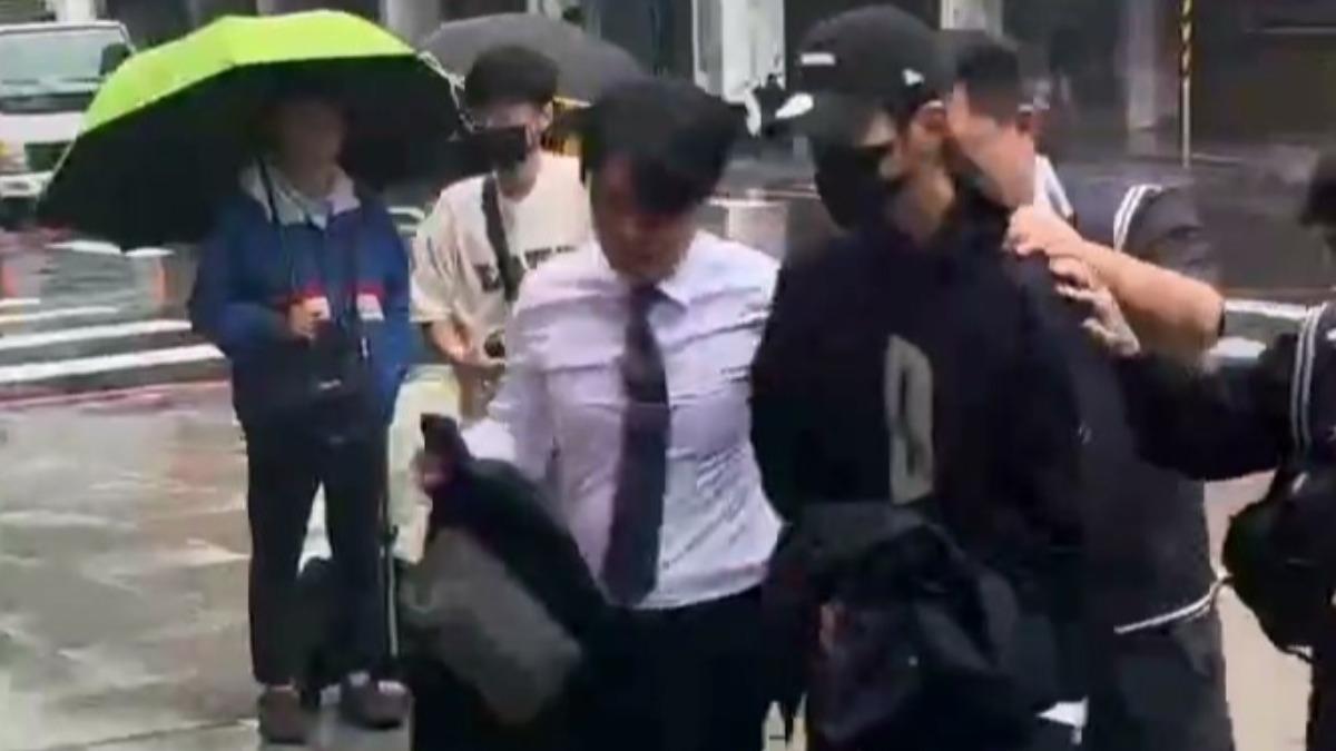 修杰楷「一早被上銬帶走」兩女兒嚇壞 賈靜雯跨海心疼回應