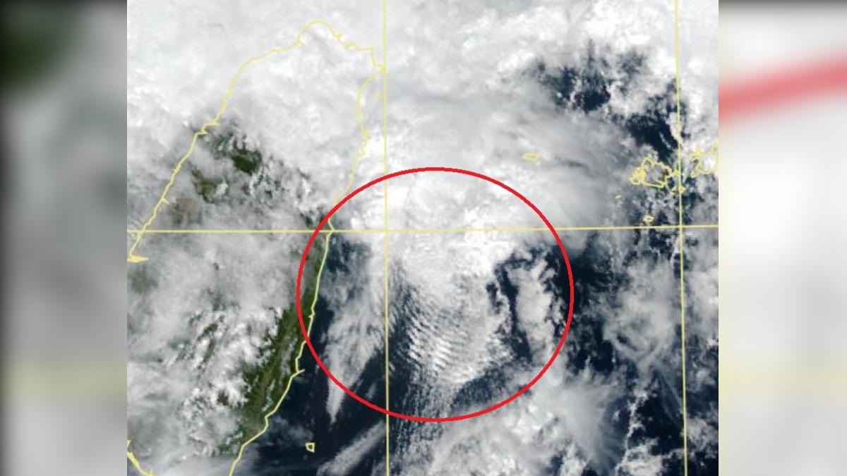 豪雨狂炸北台灣!鄭明典曝「同心圓波狀雲」在海上:恐是強烈對流