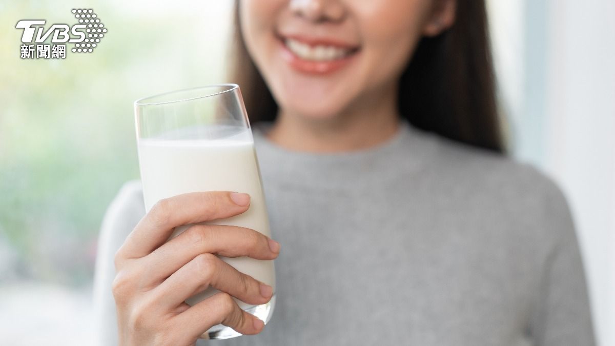 超商也買得到!醫曝「3飲品」防大腸癌:降低近20%風險