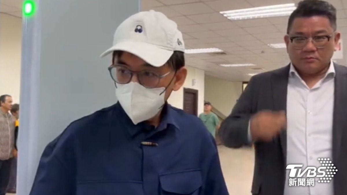 黃子佼2度道歉，親口認與孟耿如離婚盼輕判。（圖／TVBS）
