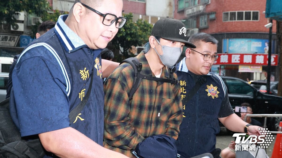 坤達涉逃兵役「機場遭拘提」上銬帶回分局 6代言慘了!恐遭求償上千萬