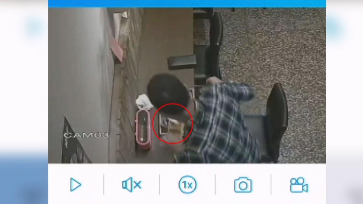 「下跪不夠」!男顧客牛肉麵下紙條敲詐,警方已掌握身分。(圖/店家提供)