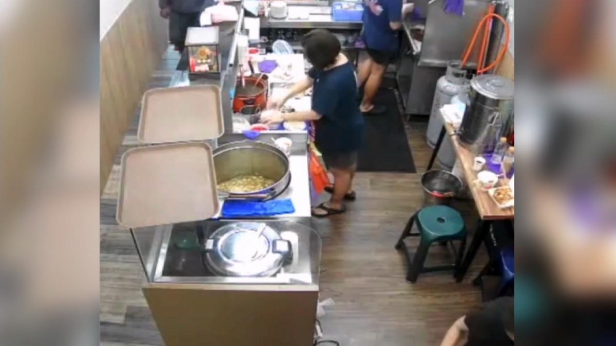 顧客控麵中有蟑螂 鵝肉店公開影片反擊。(圖/店家提供)