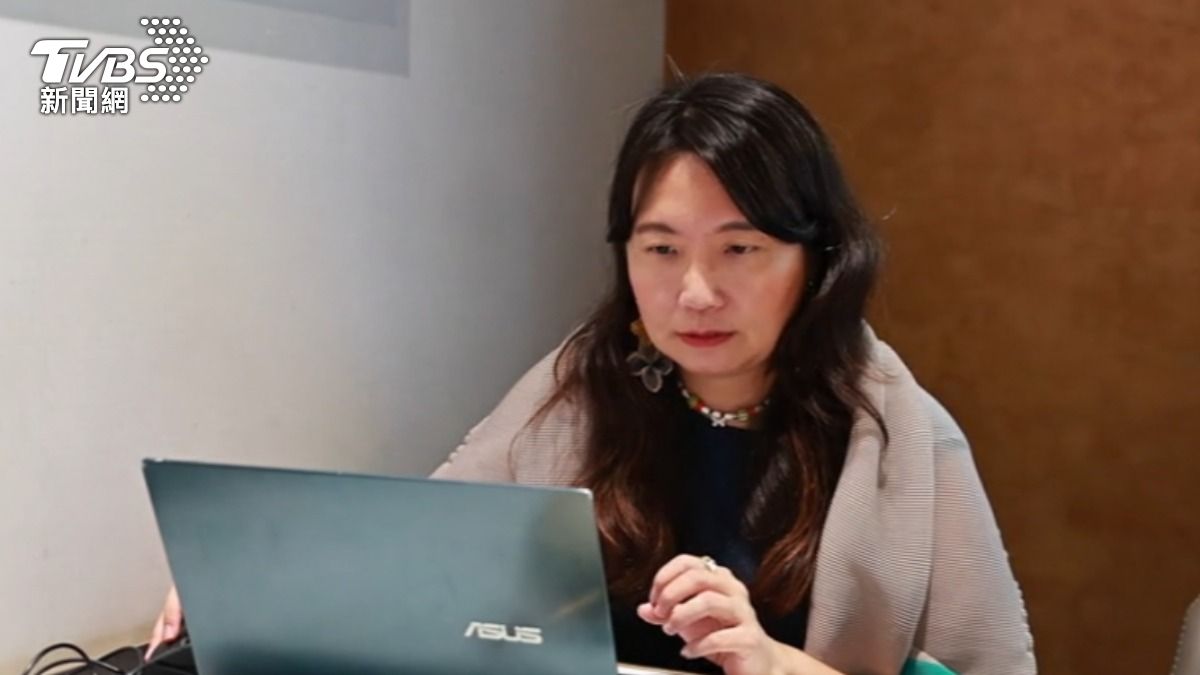 行銷顧問Amber認為，游牧讓她增廣見聞，提供客戶建議也更有國際觀。（圖／TVBS）