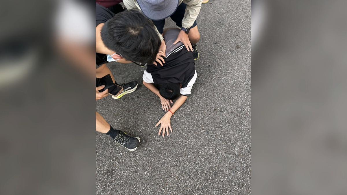 馬籍網紅來台見女友竟被當場逮捕,陽光形象全崩潰。(圖/民眾提供)