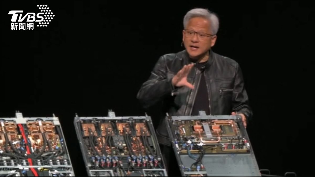 大陸半導體急起直追 黃仁勳語出驚人:僅差「幾奈秒」