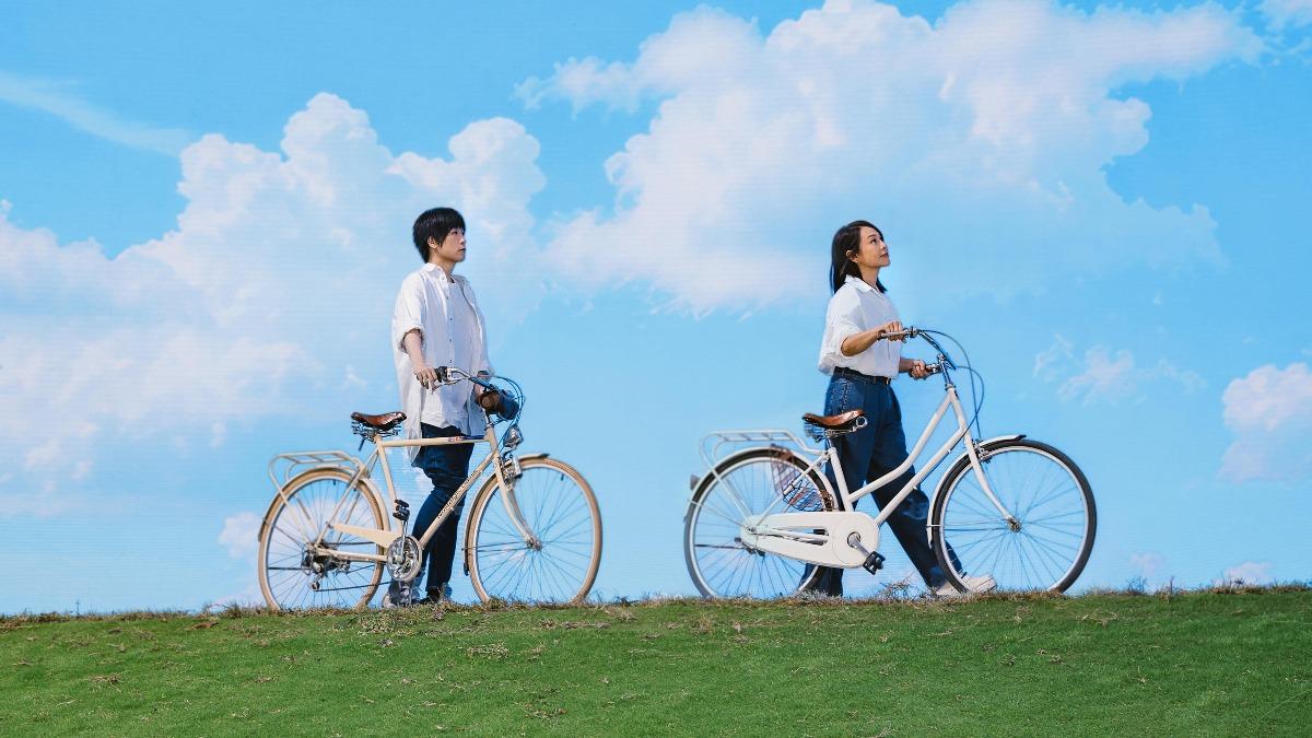 奶茶向阿信邀歌等了5年,直到電影才有合作。(圖/相信音樂提供)