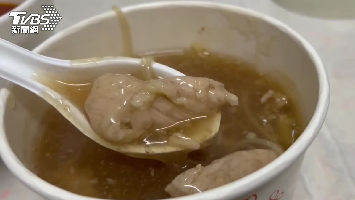 宜蘭林場肉羹也受到影響，表示如果豬肉供應不足，也只能被迫店休。（圖／TVBS）