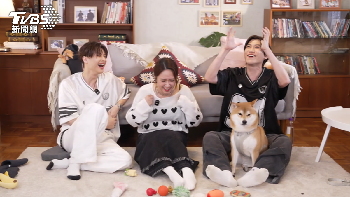 邱勝翊及邱宇辰作客《萌寵明星粗乃玩》。（圖／TVBS）