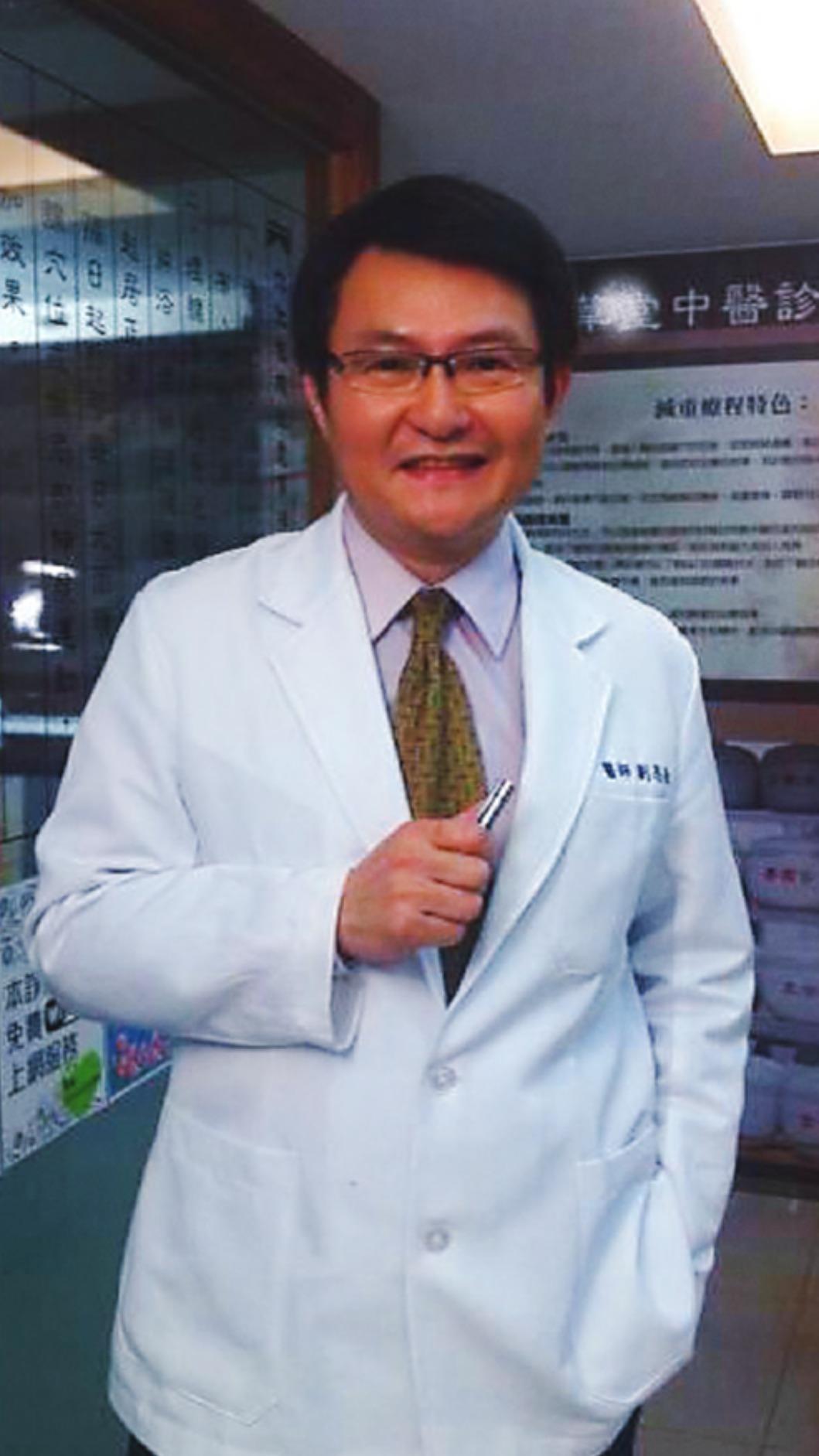 明師中醫聯合診所院長兼主治醫師劉恩劭。(圖/劉恩劭醫師提供)
