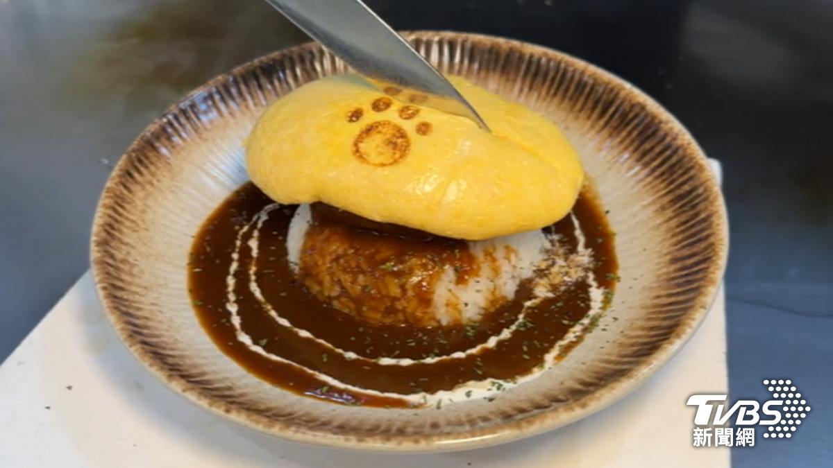 福岡知名狗掌蛋包飯。(圖/TVBS)