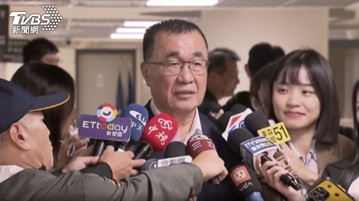 分手! 新壽願合意解約 議員喊:恭喜輝伯。(圖/TVBS)