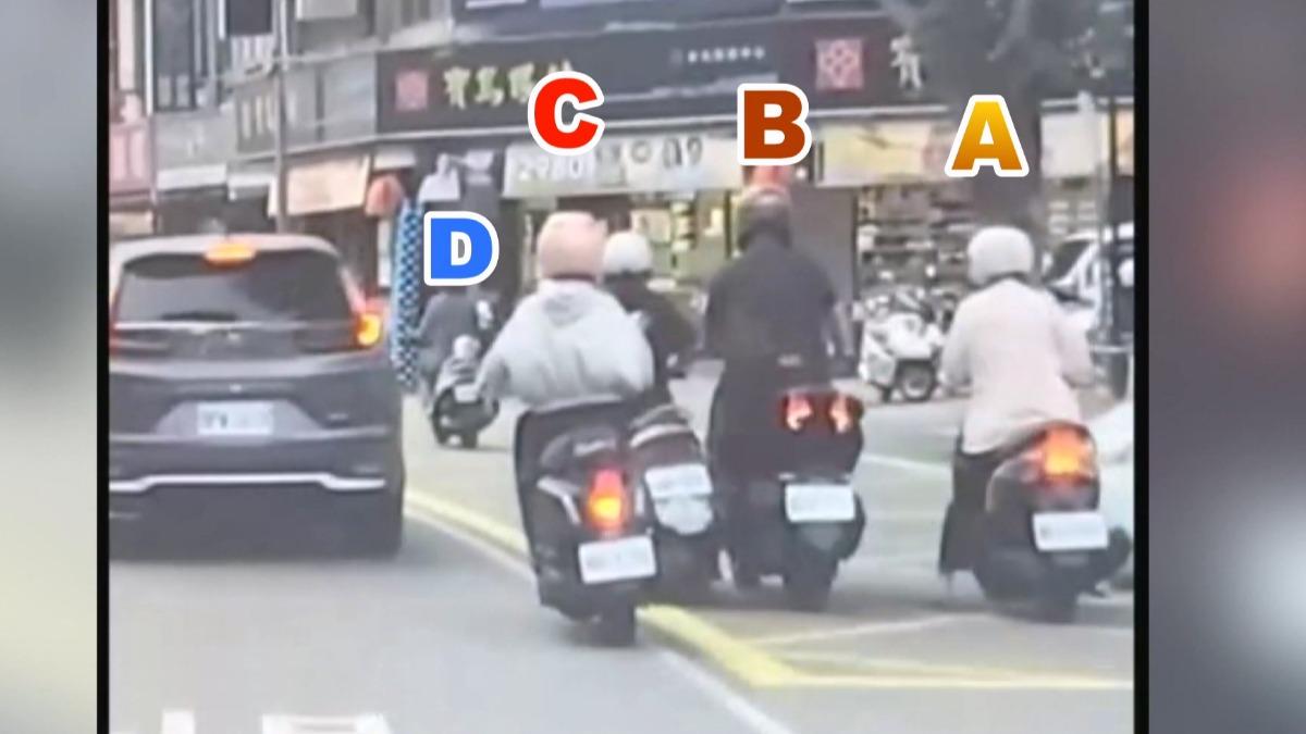 「機車骨牌式倒下」連環撞!女騎士沒保持安全距離釀連撞。(圖/WOWtchout)