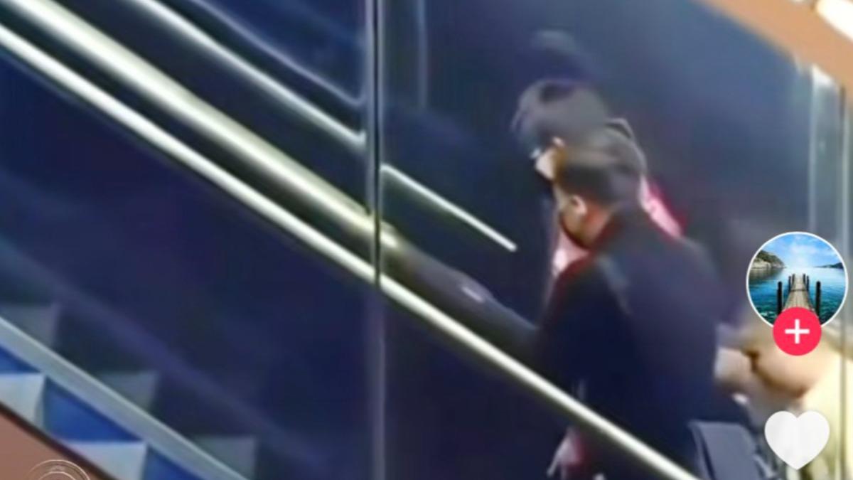 于朦朧走路需要旁人攙扶。(圖/翻攝自TikTok)