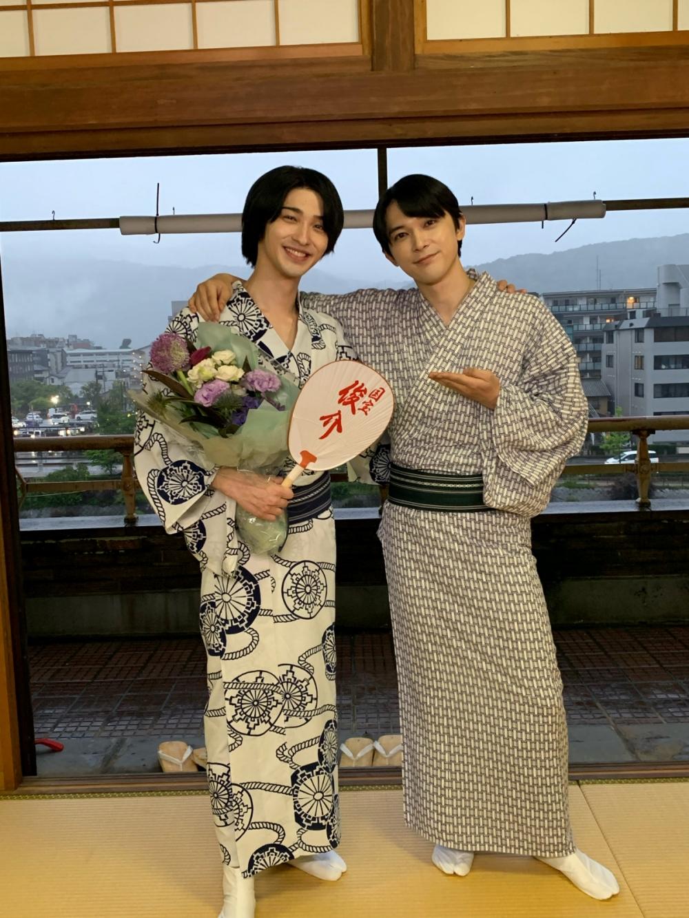 李相日看好吉澤亮（右）、橫濱流星未來發展。（圖／翻攝自kokuhou_movie推特）