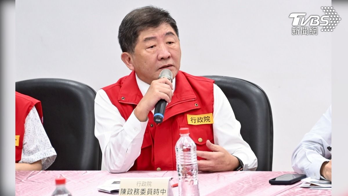 比照當年新冠！陳時中「穿紅背心」上陣抗非洲豬瘟　網喊安心