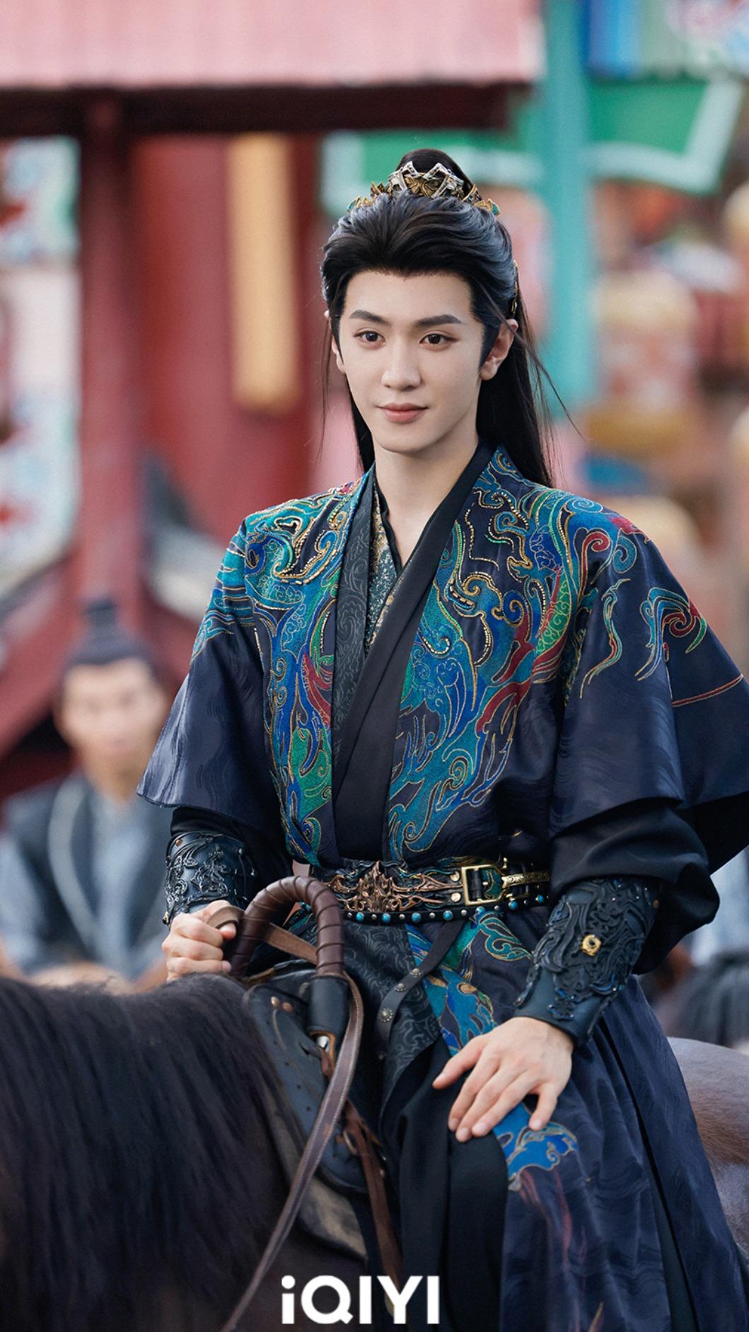 陳哲遠狂練單手上馬,李沁讚太敬業。(圖/愛奇藝國際站提供)