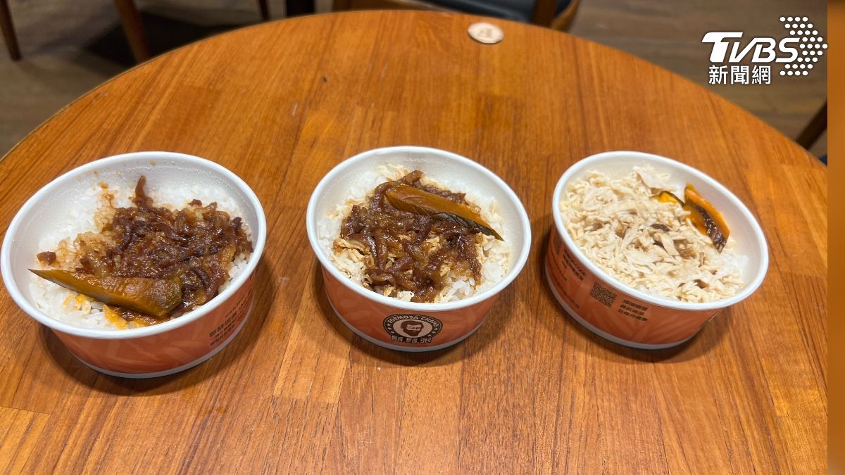 鬍鬚張雞魯飯、魯肉飯外送價格上漲15%,業者說明是因為外送平台服務費漲。(圖/TVBS)
