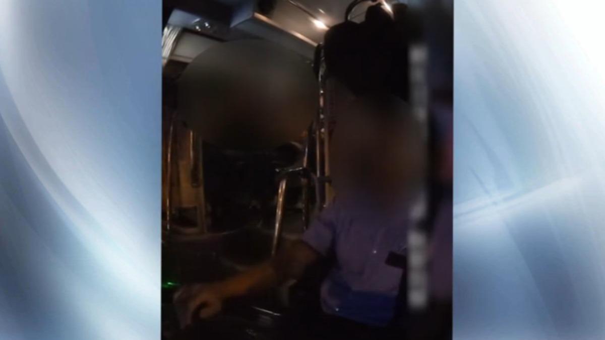 國光客運司機遭乘客恐嚇。(圖/YouTube:Daschund Lover)