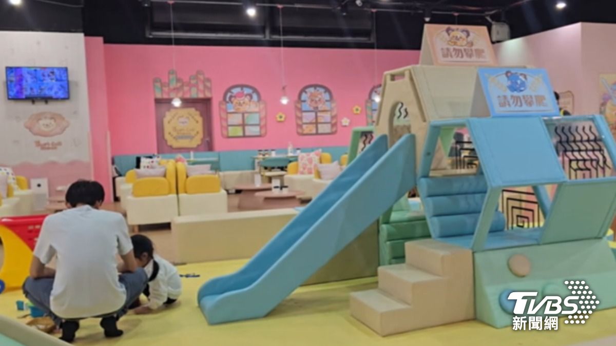 「貝兒絲咖啡」位在汐止遠雄廣場3樓。（圖／TVBS）