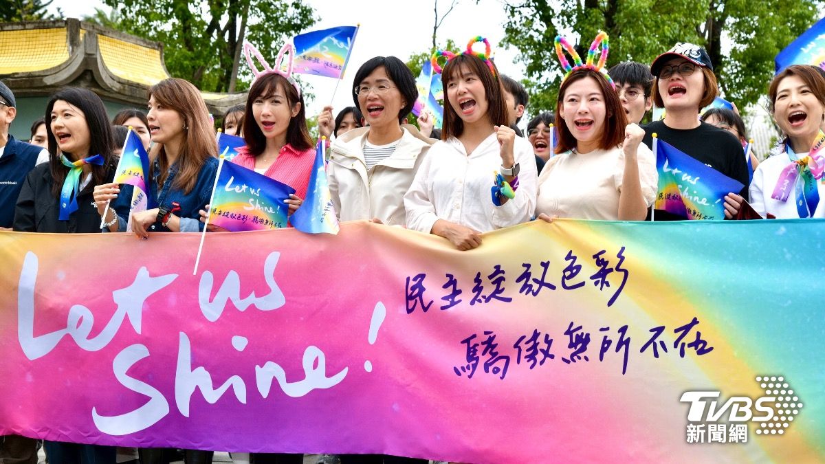 民進黨今年組隊參加同志遊行。（圖／胡瑞麒攝）