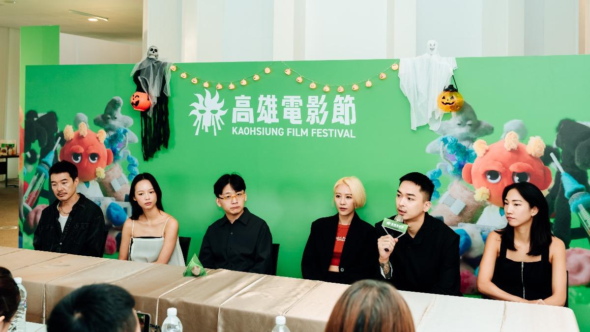 陳如山(左起)、王渝屏、導演范文翰、方宥心、導演朱建安以及導演林倩伃。(圖/高雄電影節提供)