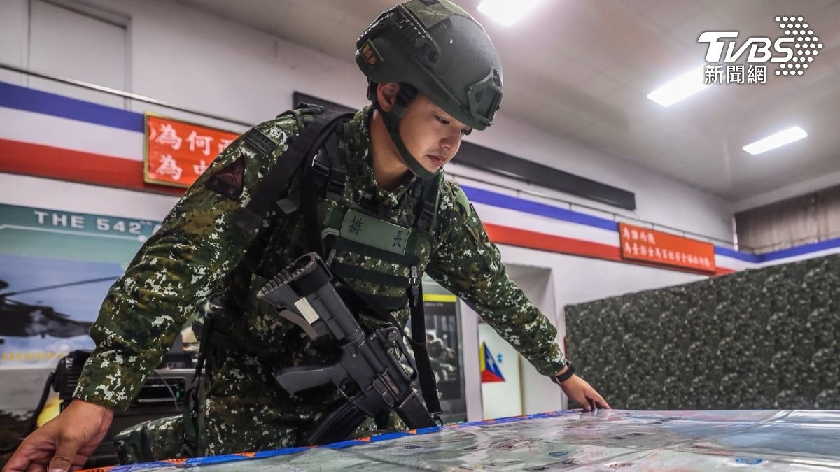 為期7天6夜的實兵演訓,將由駐守北台灣的陸軍裝甲542旅及中台灣的機步234旅實兵對抗。(圖/國防部提供)