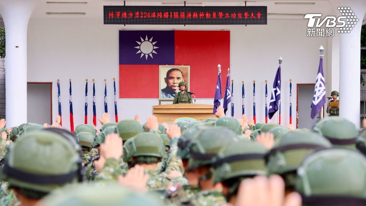 為期7天6夜的實兵演訓,將由駐守北台灣的陸軍裝甲542旅及中台灣的機步234旅實兵對抗。(圖/國防部提供)