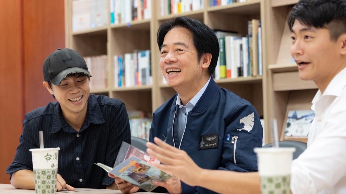 賴清德接受《故事方成式》訪問。(圖/總統府提供)