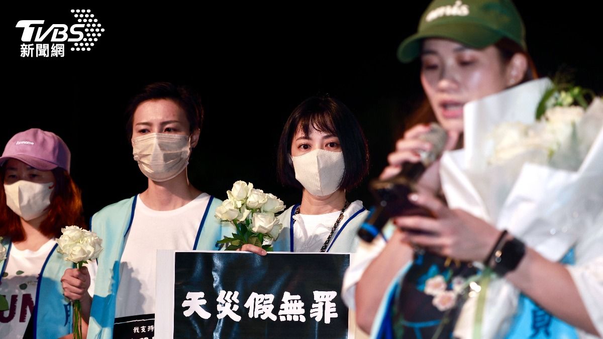 長榮航空馬拉松今日舉行，桃園市空服員職業工會也到現場喊話。（圖／華子琛攝）
