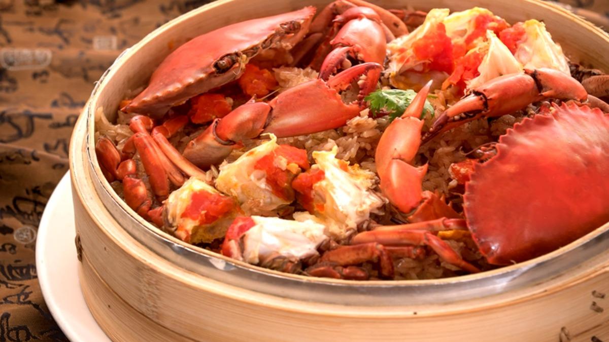 台灣辦桌文化中的經典菜色─紅蟳米糕。(圖/海霸王官網)