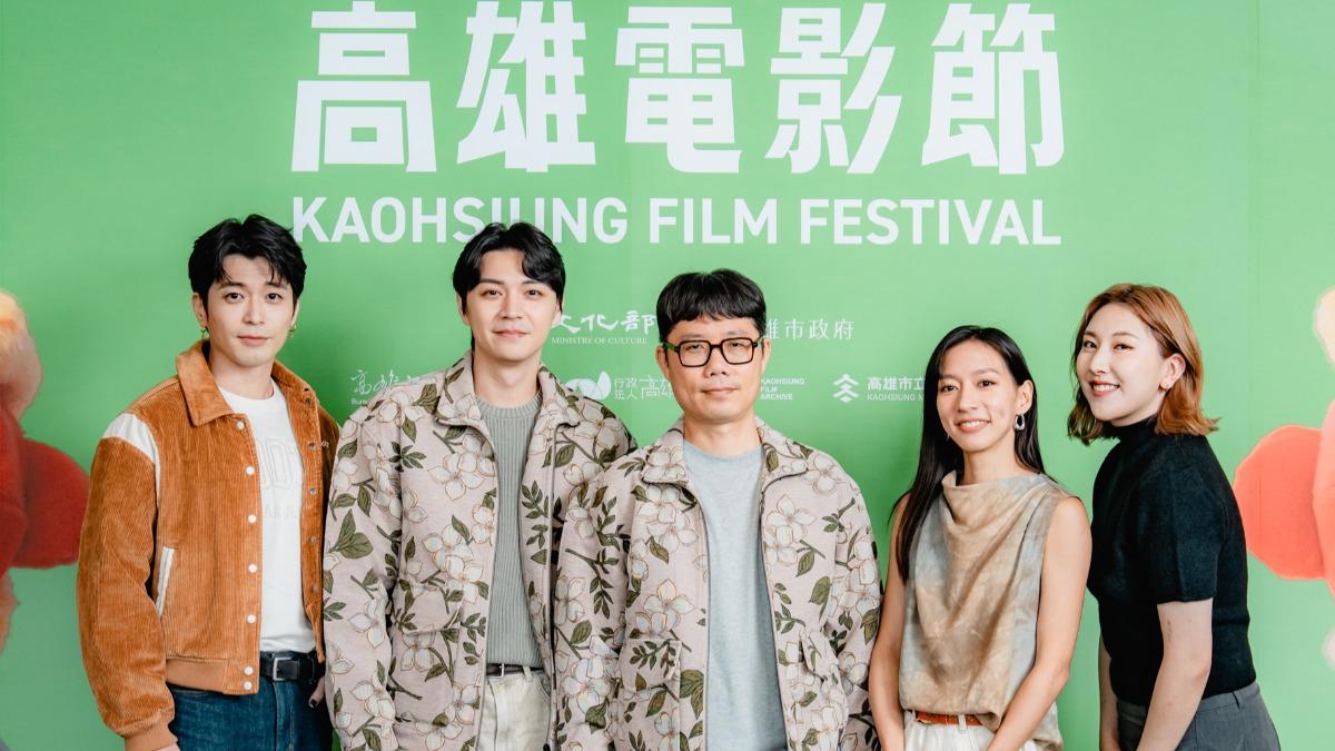 《明日的過客》演員侯彥西(左起)、演員郭子豪、導演郭承衢、演員陳妤、演員毛祁芸。(圖/高雄電影節提供)