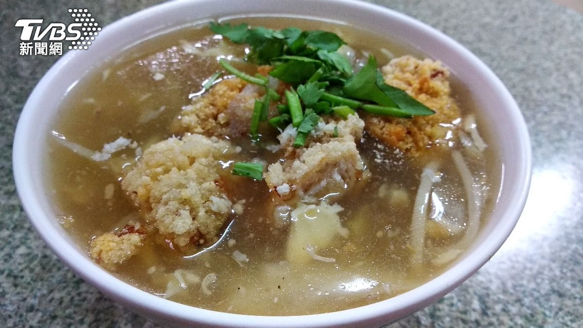 80歲阿公「解黑便伴隨大量鮮血」險休克 竟是土魠魚湯害的