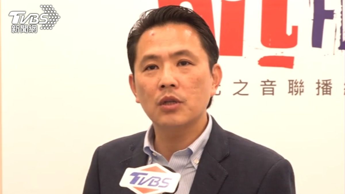 前國民黨立委陳以信宣布參選台南市長,並稱謝龍介在2022年市長選舉的結果「沒有突破基本盤」。(圖/TVBS)